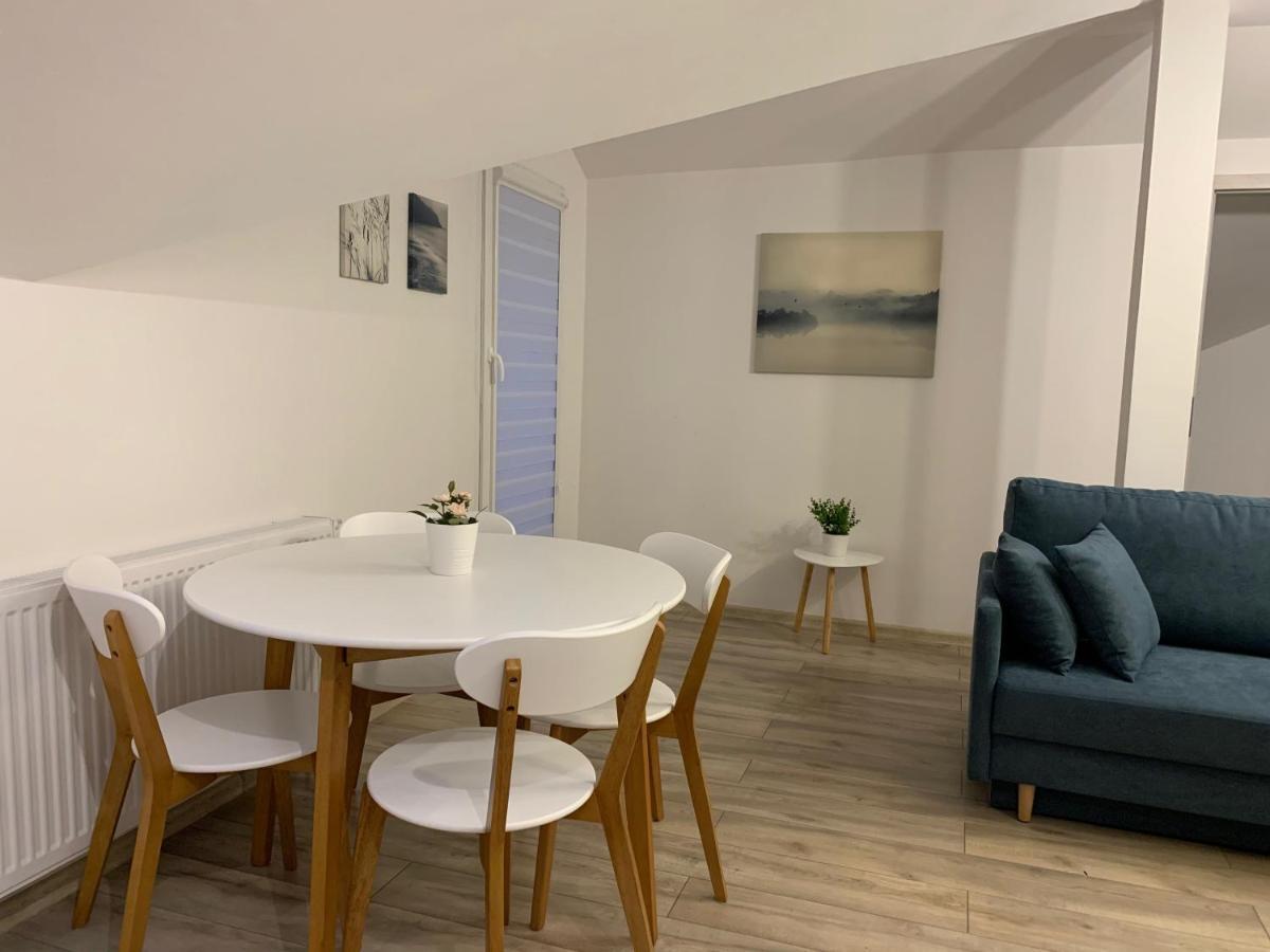 Apartament Pod Gwiazdami Apartment Ostrów Wielkopolski Exterior foto